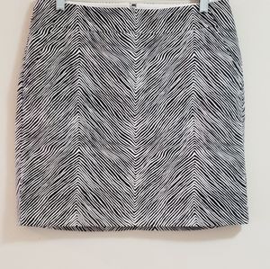 Ann Taylor Animal Print Skirt, Black Ivory, Sz 6
